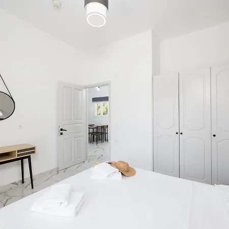 Aparthotel Kosmas Roda (Corfu)